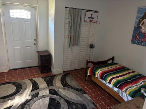 935 NE 33rd Street Oakland Park FL 33334