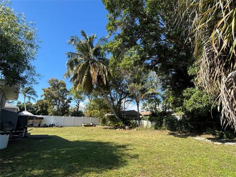 935 NE 33rd Street Oakland Park FL 33334