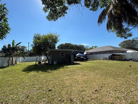 935 NE 33rd Street Oakland Park FL 33334