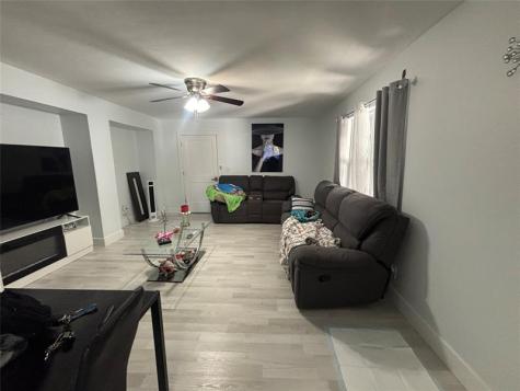 935 NE 33rd Street Oakland Park FL 33334