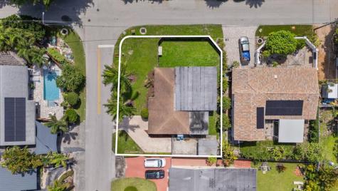 1498 NE 39th Street Oakland Park FL 33334