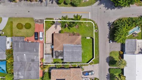1498 NE 39th Street Oakland Park FL 33334