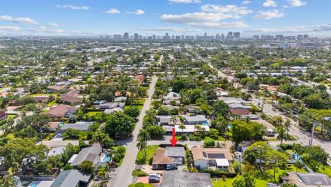 1498 NE 39th Street Oakland Park FL 33334