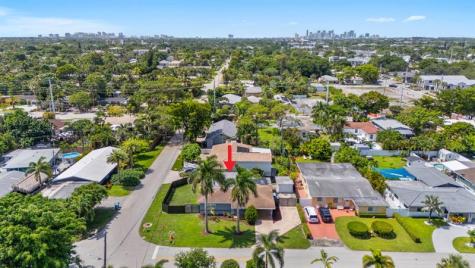 1498 NE 39th Street Oakland Park FL 33334