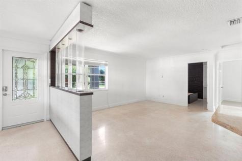 1498 NE 39th Street Oakland Park FL 33334
