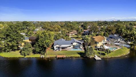 9881 SW 2nd Street Plantation FL 33324