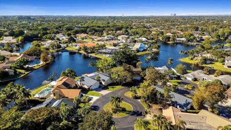 9881 SW 2nd Street Plantation FL 33324