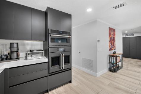 5330 SW 19th Street Plantation FL 33317
