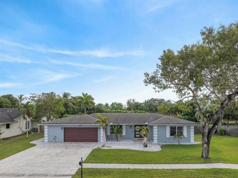 5330 SW 19th Street Plantation FL 33317