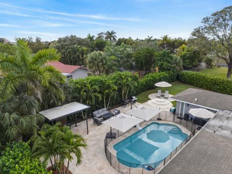 5330 SW 19th Street Plantation FL 33317