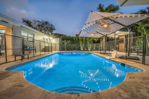 5330 SW 19th Street Plantation FL 33317