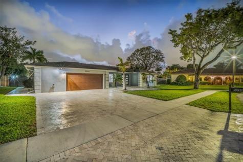 5330 SW 19th Street Plantation FL 33317