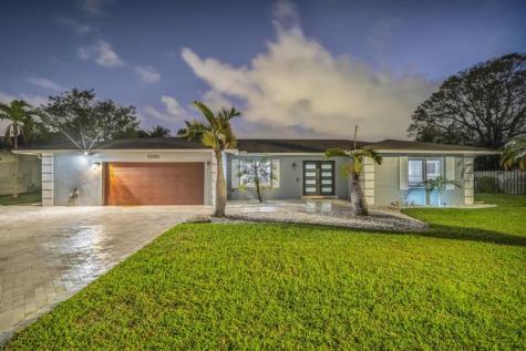 5330 SW 19th Street Plantation FL 33317