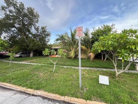 1124 Colonial Road Fort Pierce FL 34950