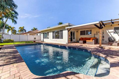 2120 NE 31st Street Lighthouse Point FL 33064