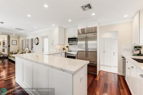 2140 NE 24th Street Wilton Manors FL 33305