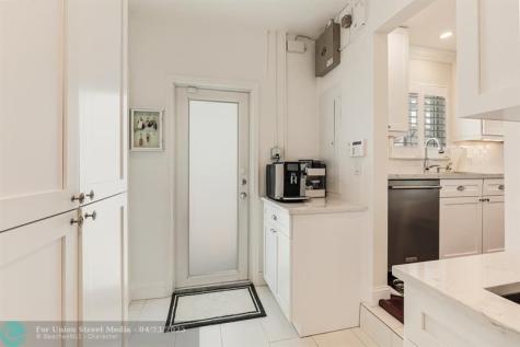 2140 NE 24th Street Wilton Manors FL 33305