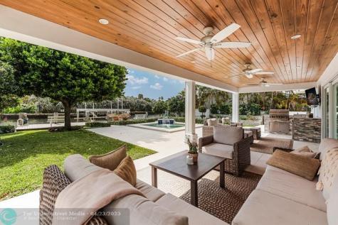 2140 NE 24th Street Wilton Manors FL 33305