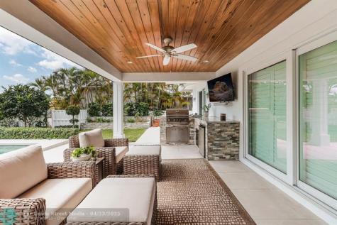 2140 NE 24th Street Wilton Manors FL 33305