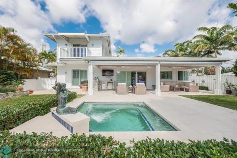 2140 NE 24th Street Wilton Manors FL 33305