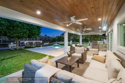 2140 NE 24th Street Wilton Manors FL 33305
