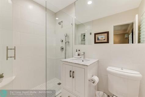 2140 NE 24th Street Wilton Manors FL 33305