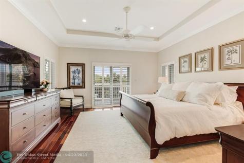 2140 NE 24th Street Wilton Manors FL 33305
