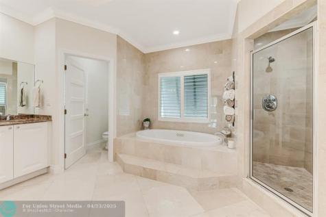 2140 NE 24th Street Wilton Manors FL 33305