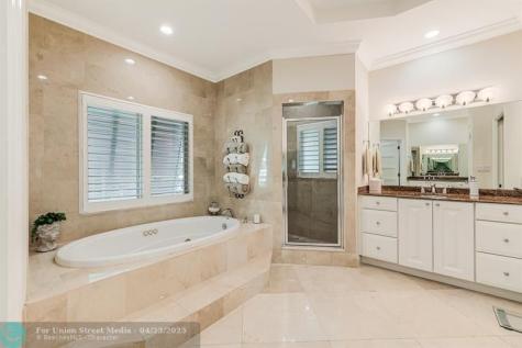 2140 NE 24th Street Wilton Manors FL 33305