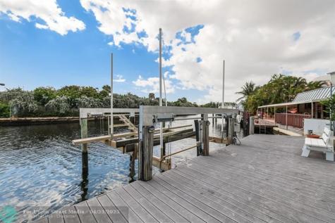 2140 NE 24th Street Wilton Manors FL 33305