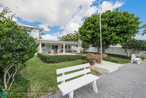 2140 NE 24th Street Wilton Manors FL 33305