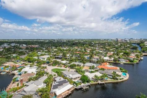 2140 NE 24th Street Wilton Manors FL 33305