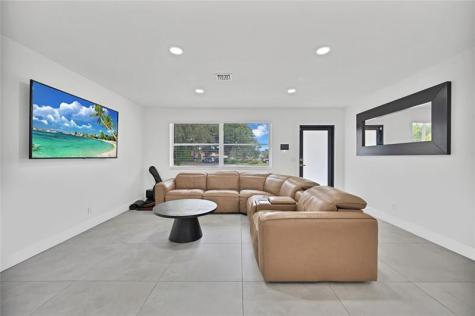 300 SW 65th Way Pembroke Pines FL 33023