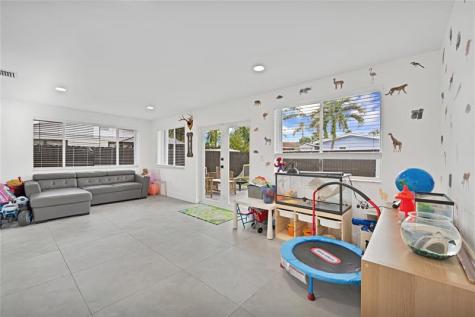 300 SW 65th Way Pembroke Pines FL 33023