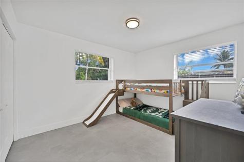 300 SW 65th Way Pembroke Pines FL 33023