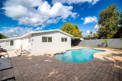6540 Garfield Street Hollywood FL 33024