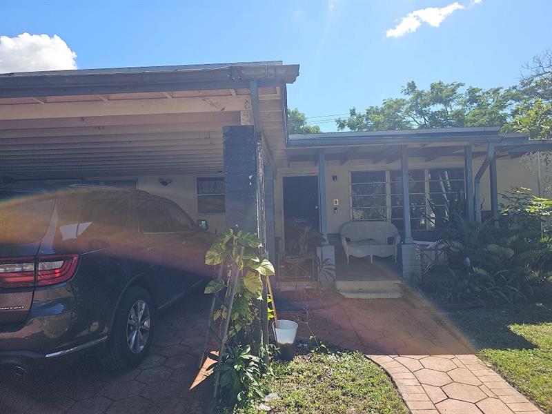 4800 NW 1st Court Plantation FL 33317