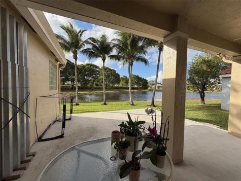 853 Sand Creek Circle Weston FL 33327