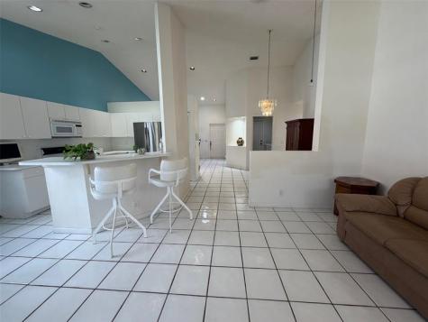 853 Sand Creek Circle Weston FL 33327