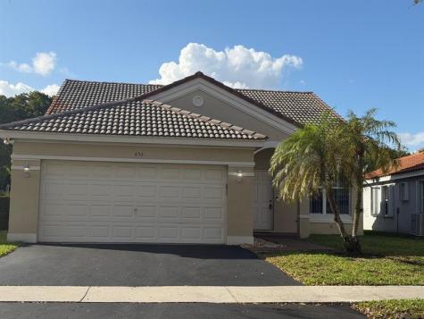 853 Sand Creek Circle Weston FL 33327