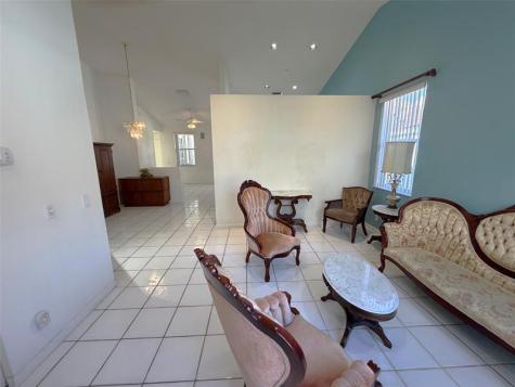 853 Sand Creek Circle Weston FL 33327