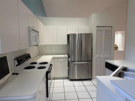 853 Sand Creek Circle Weston FL 33327