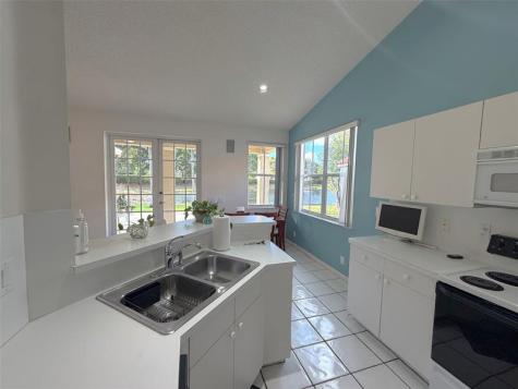 853 Sand Creek Circle Weston FL 33327