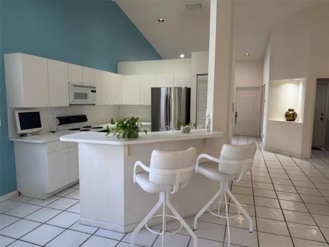 853 Sand Creek Circle Weston FL 33327