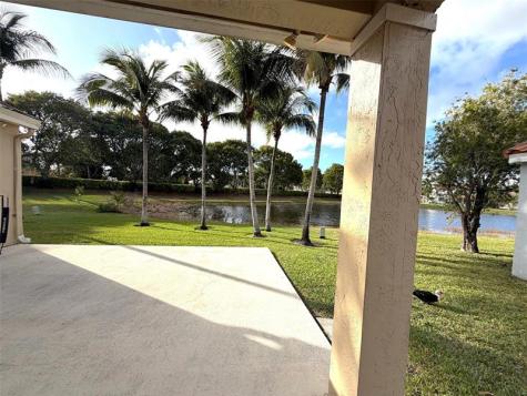 853 Sand Creek Circle Weston FL 33327