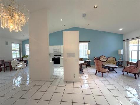 853 Sand Creek Circle Weston FL 33327