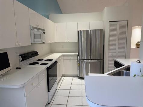 853 Sand Creek Circle Weston FL 33327