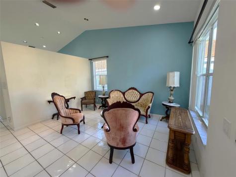 853 Sand Creek Circle Weston FL 33327