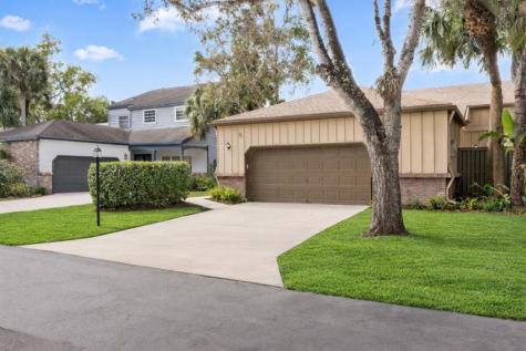 6558 Abbey Road Parkland FL 33067