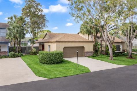 6558 Abbey Road Parkland FL 33067